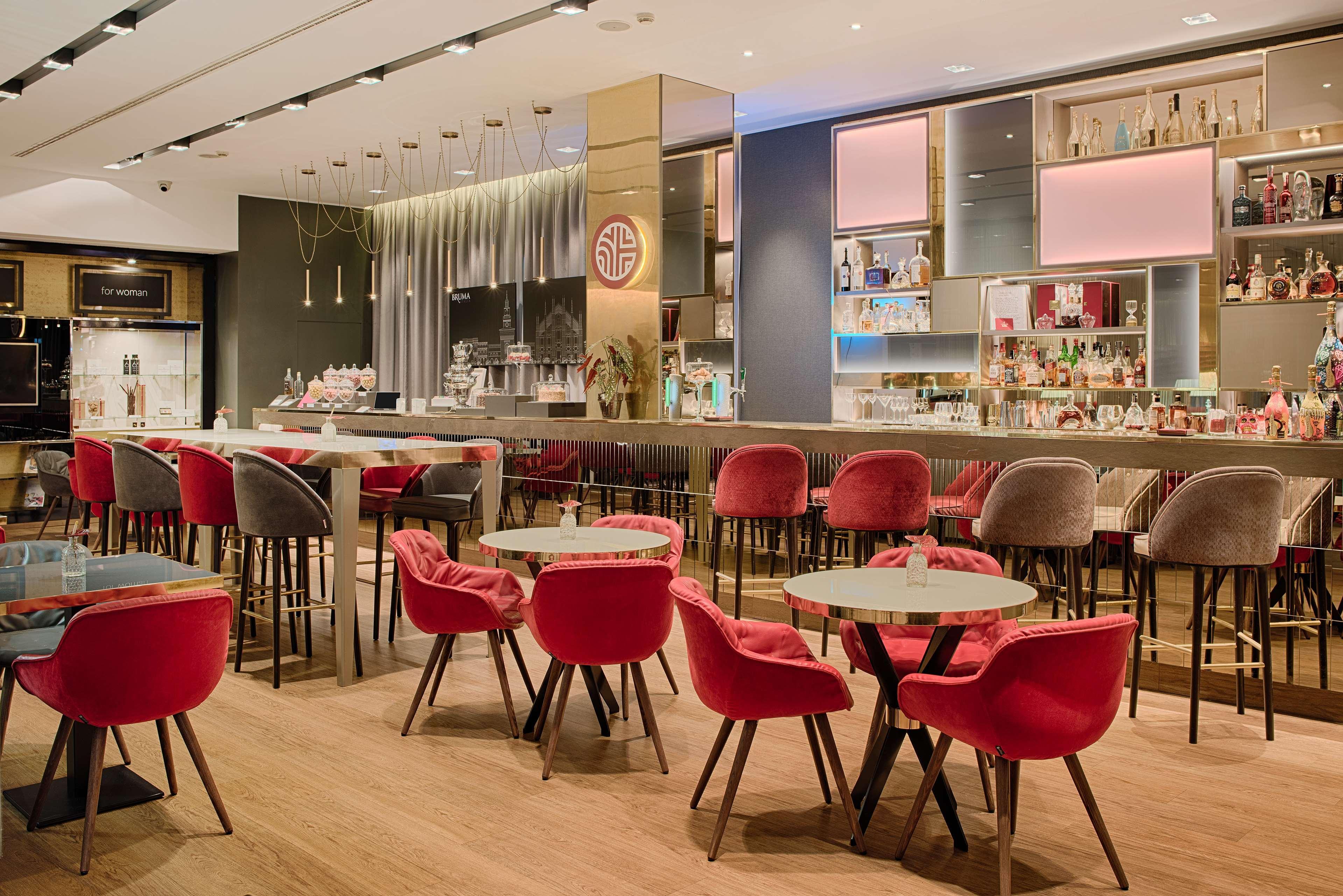 Nh Collection Milano President Hotel Ngoại thất bức ảnh The Wing at Hong Kong International Airport