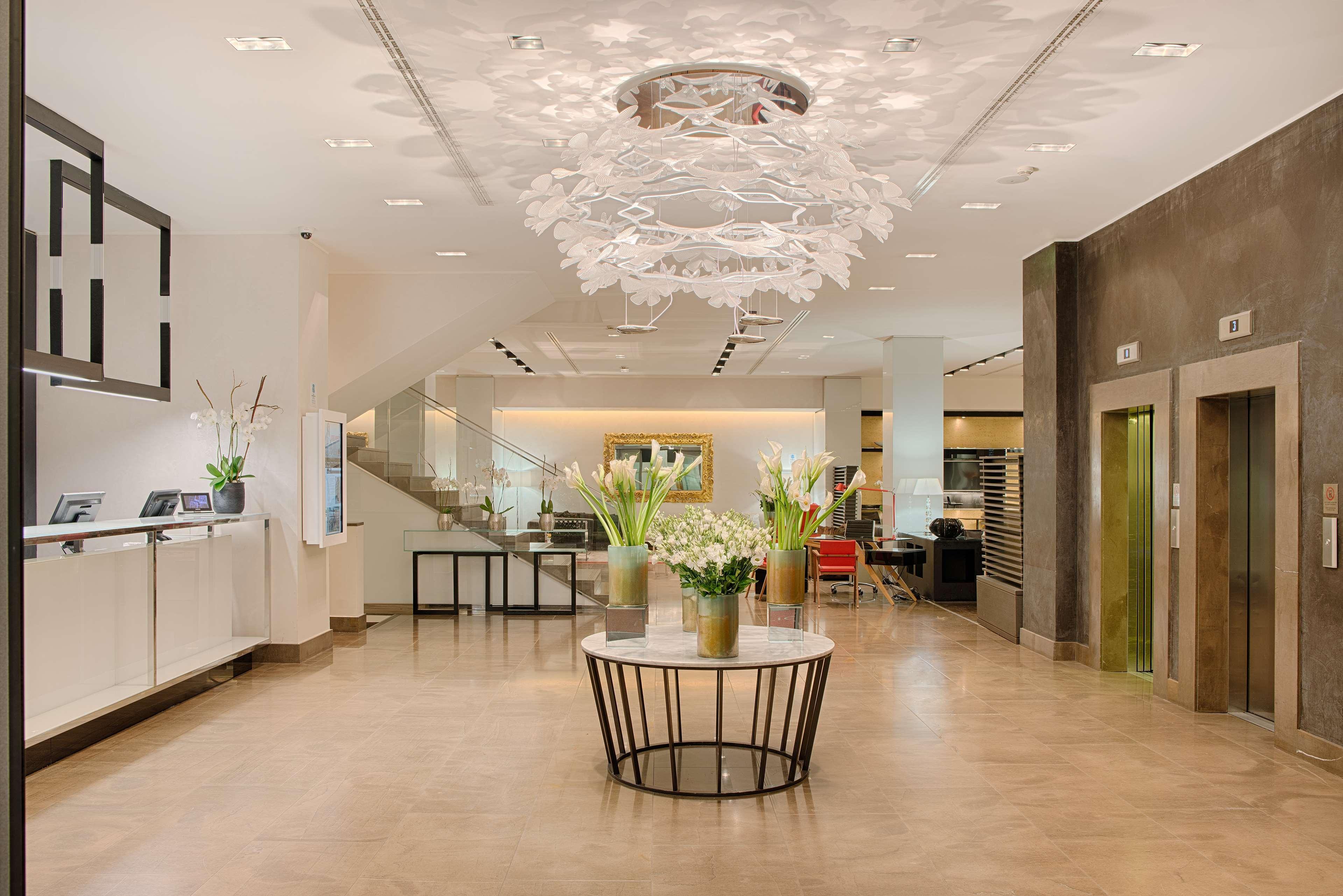 Nh Collection Milano President Hotel Ngoại thất bức ảnh The interior of the hotel