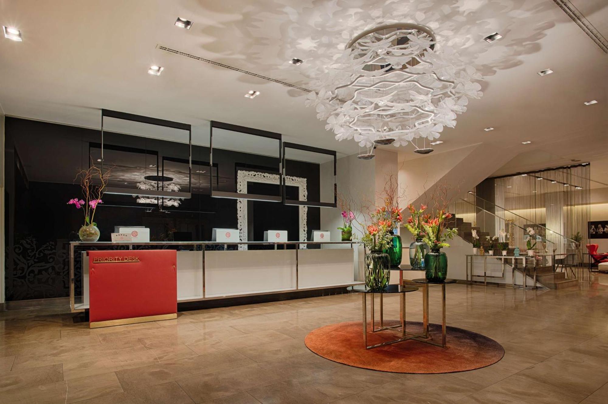 Nh Collection Milano President Hotel Ngoại thất bức ảnh The lobby of the hotel